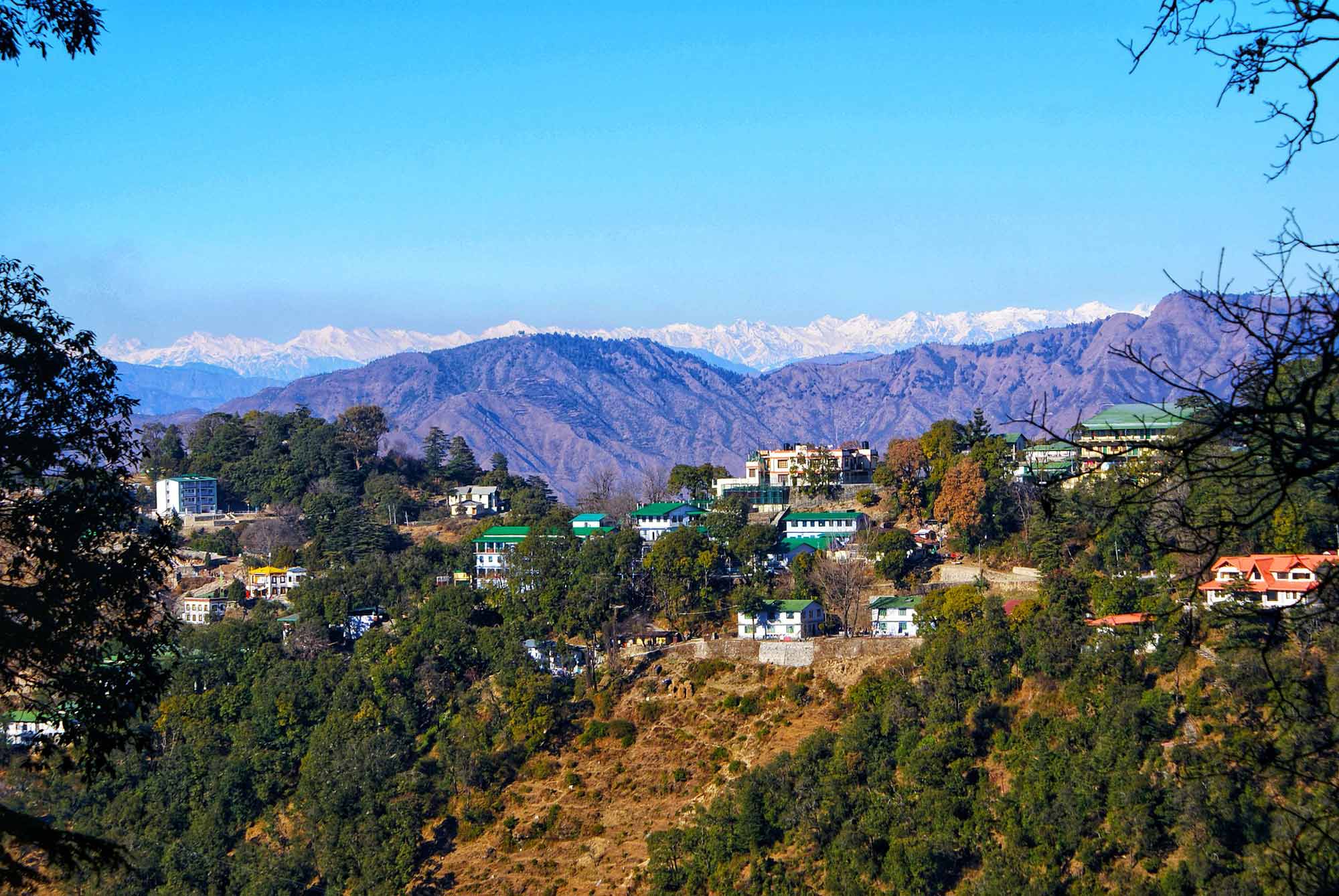 Mussoorie i Himalaja u daljini