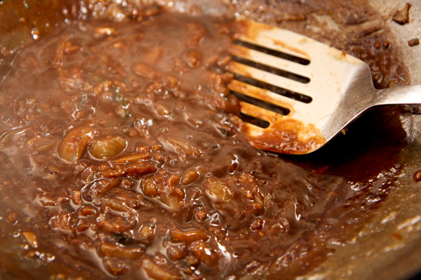 Puno luka uz lagano distanje dok se svo povrće ne raspadne