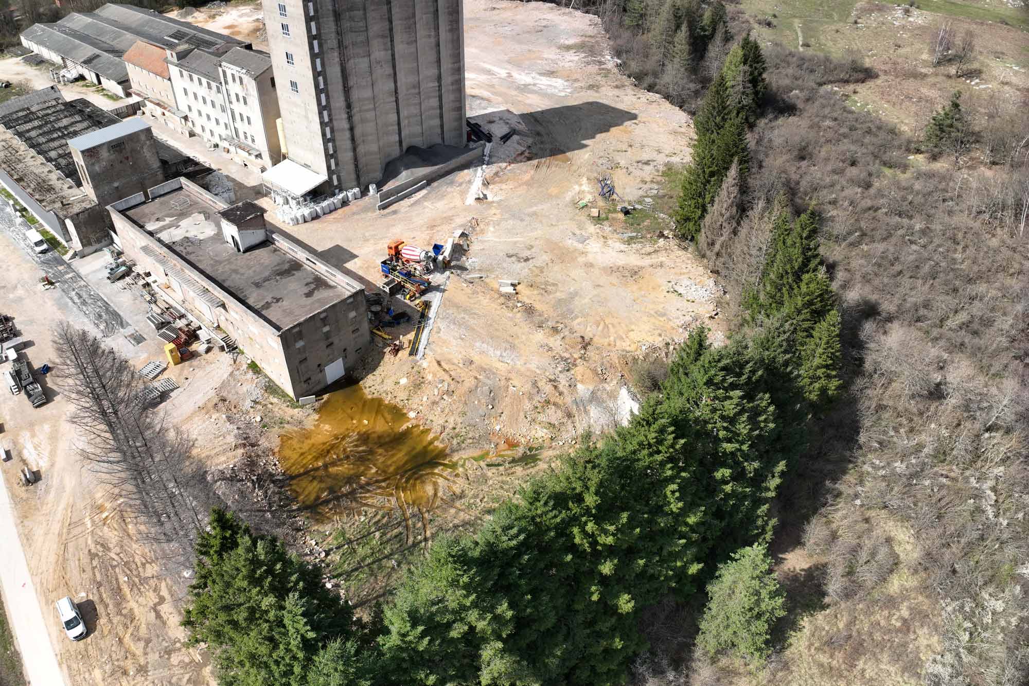 Silos s opasnim otpadom