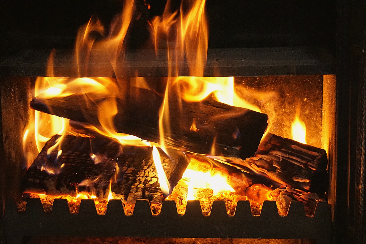 zagrijavanje vode u peći na plin drva ili pelete
